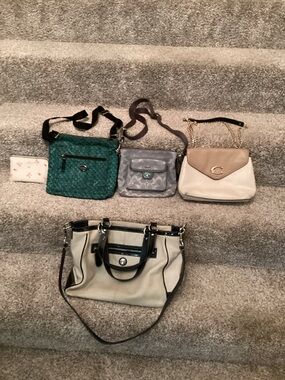 Coach 5 Piece Handbag Lot Make Offer, motivated to sell!